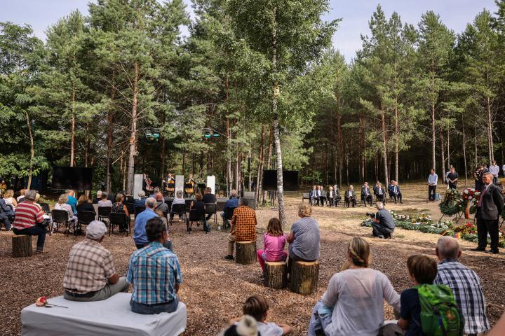 Impression der Zentralen Gedenkveranstaltung des Landes Brandenburg zum Bau der Berliner Mauer vor 60 Jahren.