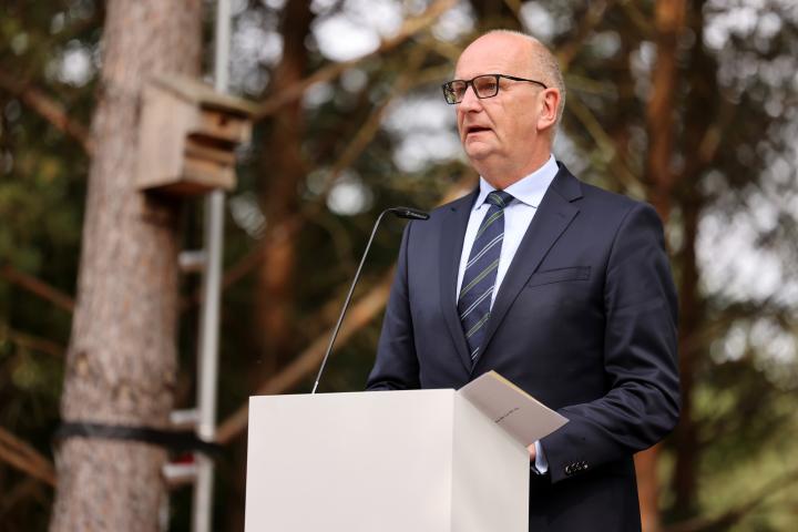 Einleitung in das Totengedenken durch den Ministerpräsidenten Dr. Dietmar Woidke.