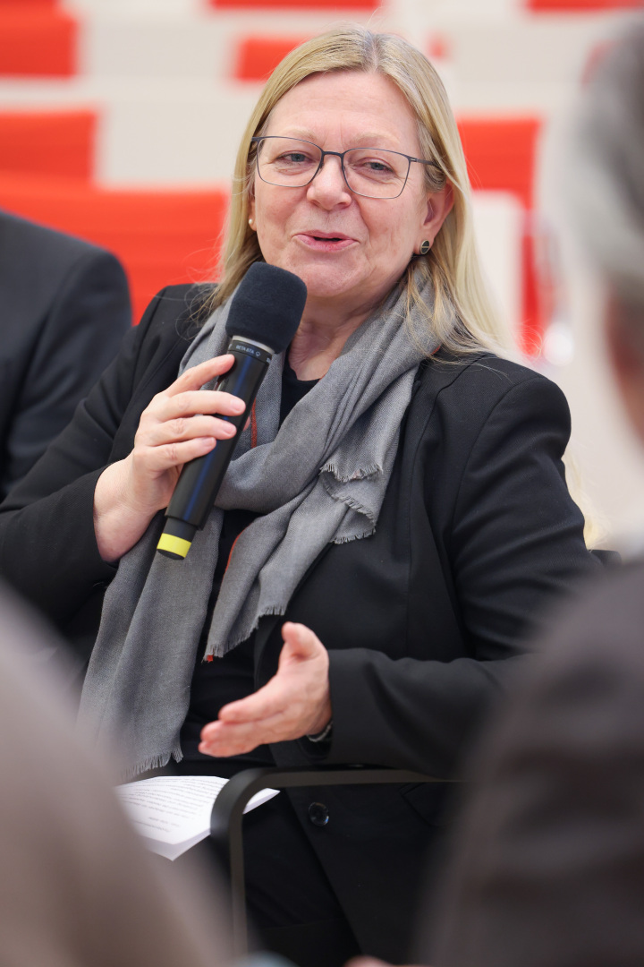 Podiumsdiskussion zum Thema „Baukultur 2023 - Von der baubezogenen Kunst zum Klimaplan Brandenburg“, Bürgermeisterin in Kyritz an der Knatter Nora Görke