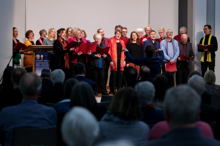 Musikalischer Abschluss mit dem Chor International Potsdam unter Leitung von Eugen Zigutkin