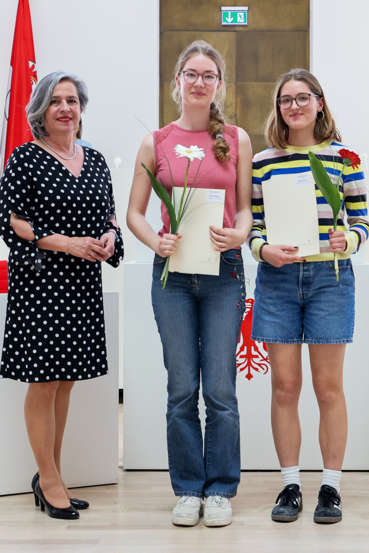 Die Preisträgerinnen des Hannah-Arendt-Gymnasium Potsdam. 