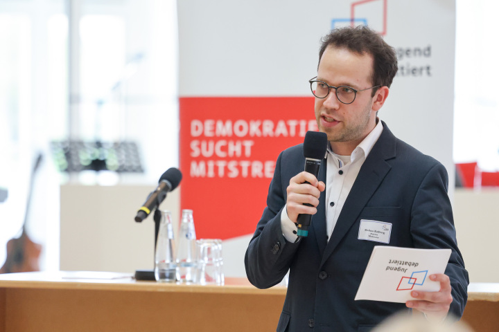 Moderation durch Markus Kollerg vom Alumniverein