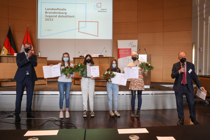 Gruppenfoto der Finalisten der Altersgruppe I zur Preisverleihung