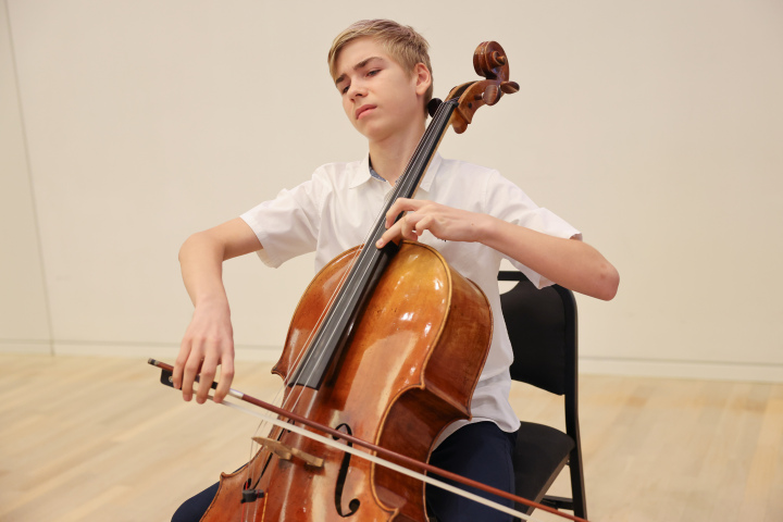 Cellist Emanuel G. Schulze