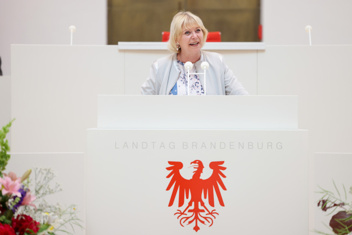 Begrüßung der Landtagspräsidentin zur Verleihung der Landtagsmedaille