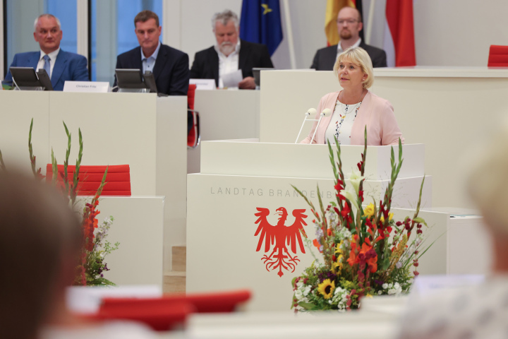 Begrüßung und Ansprache der Landtagspräsidentin Prof. Dr. Ulrike Liedtke zur Festveranstaltung im Landtag