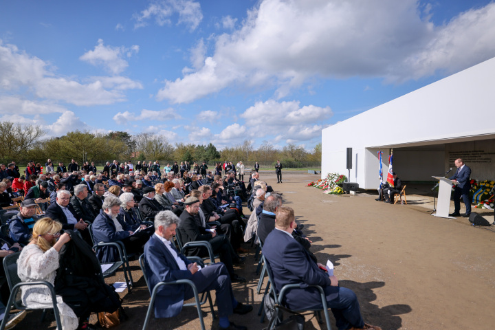 Impression der Zentralen Gedenkveranstaltung in der Gedenkstätte Sachsenhausen, Station Z