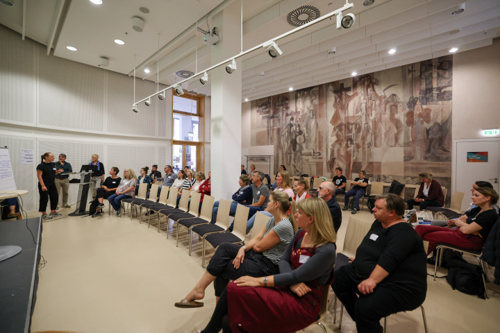 Impressionen der Workshops innerhalb und außerhalb des Landtages