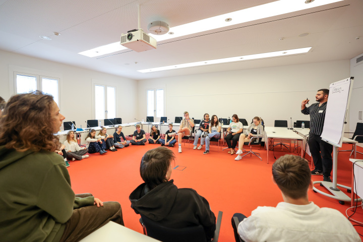 Impressionen der Workshops innerhalb und außerhalb des Landtages