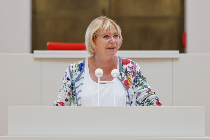 Begrüßung durch die Landtagspräsidentin Prof. Dr. Ulrike Liedtke