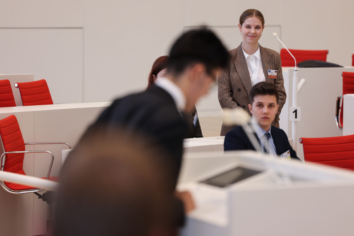 Impression des Jugend-Ostseeparlaments im Landtag