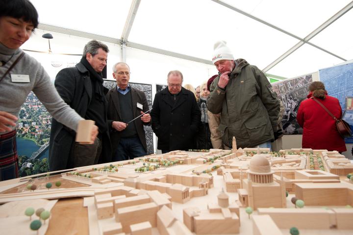 Stand der Stadt Potsdam im Präsentationszelt.