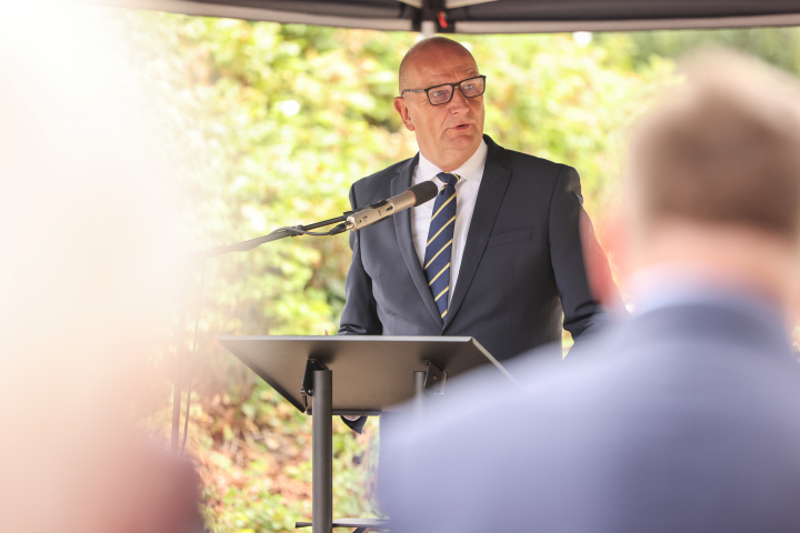 Gedenkrede des Ministerpräsidenten Dr. Dietmar Woidke zum 61. Jahrestag des Mauerbaus am ehemaligen Grenzturm in Nieder Neuendorf 