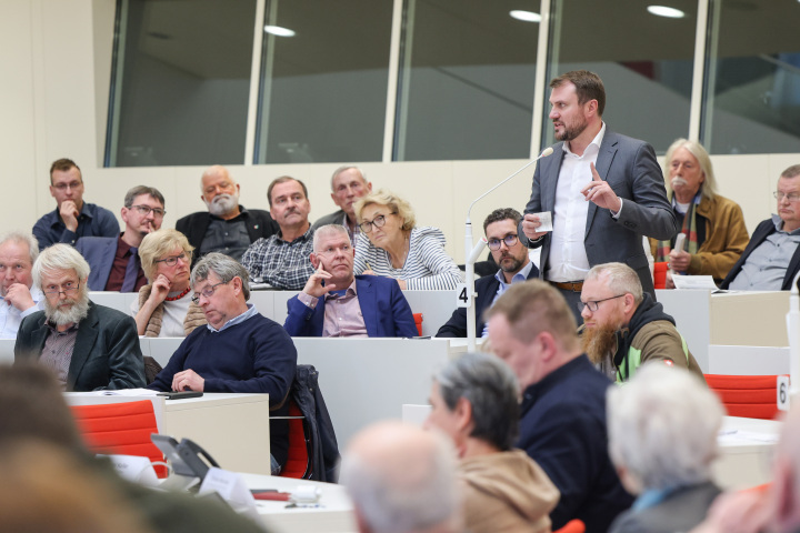 Impression der Frage- und Diskussionsrunde, Landtagsabgeordneter Daniel Keller, SPD-Fraktion