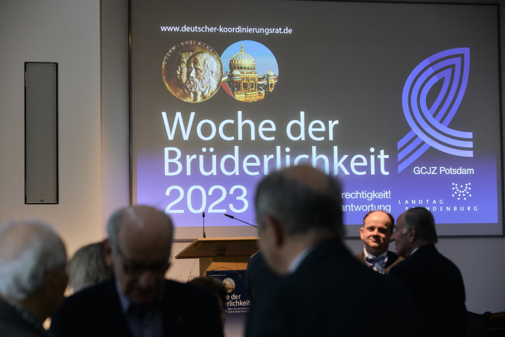 Eintreffen der Gäste zur Veranstaltung Woche der Brüderlichkeit 2023