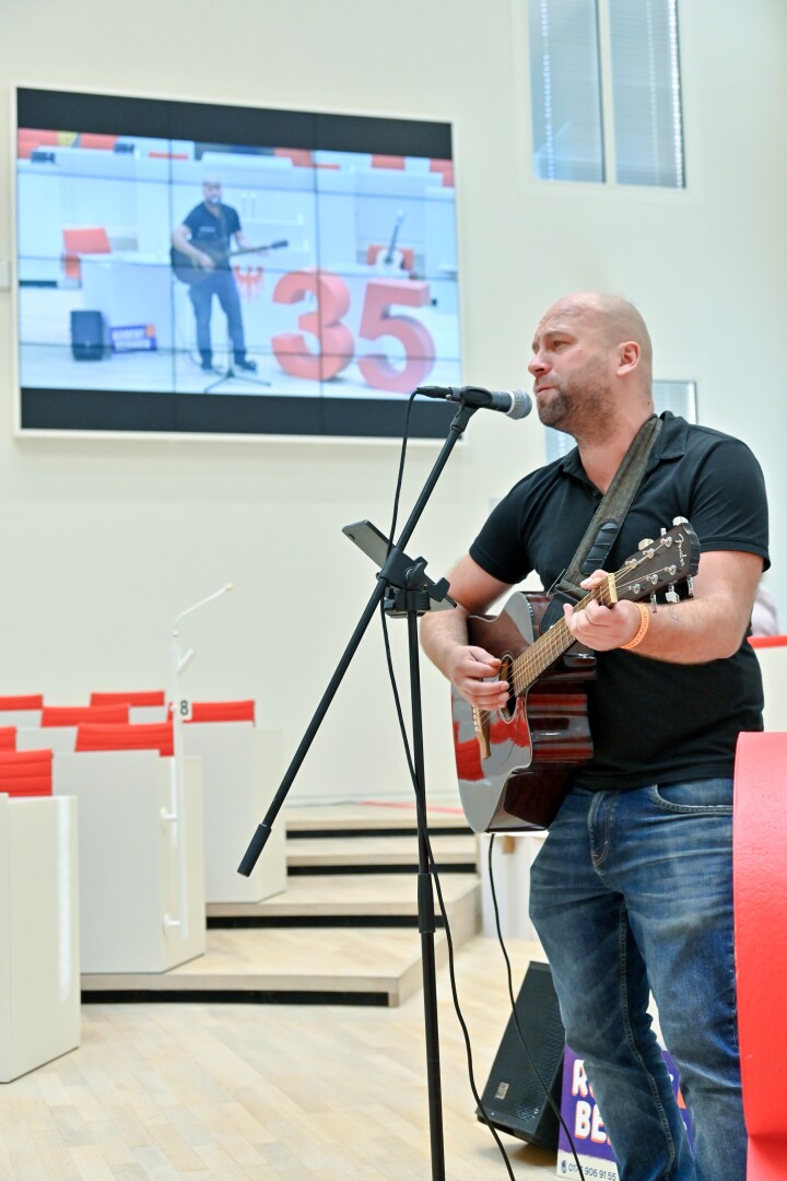 Der Potsdamer Sänger Robert Bernier