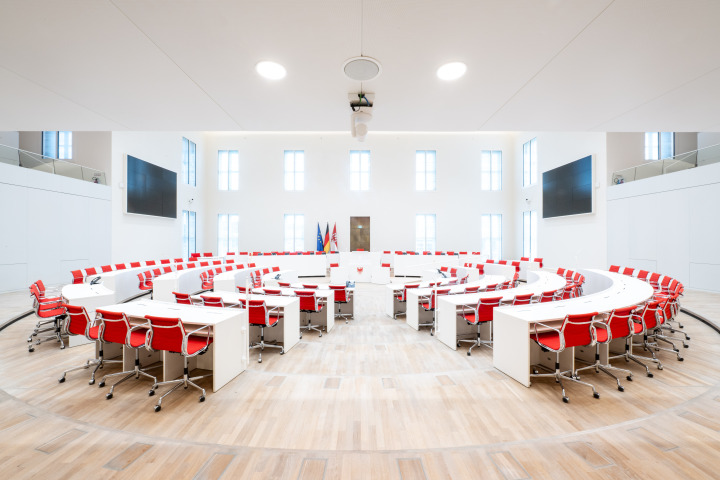 Blick in den Plenarsaal