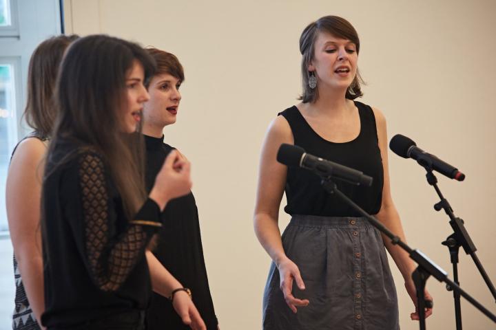 Musikalischer Auftakt durch die Band petitfour –all-female a cappella.