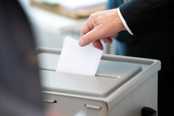 Während der konstituierenden Sitzung fanden mehrere Wahlen statt.