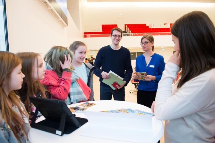 Impression der Gruppe "Mediale Schule-Partei" der Grundschule Artur Becker Prenzlau.